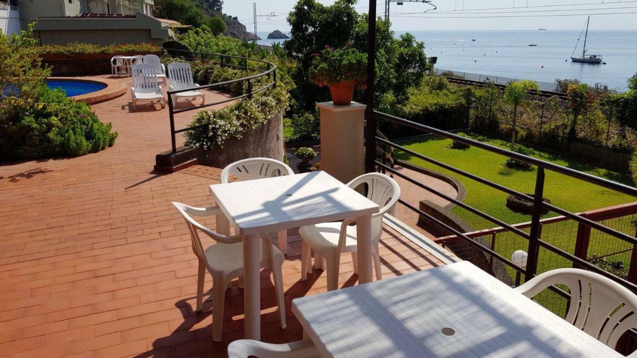 Capo Taormina House Villa Exterior photo
